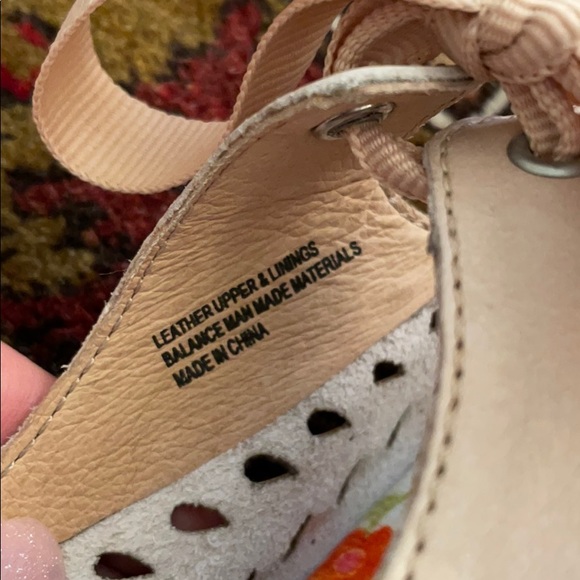 EUC Blush Leather Flat - Picture 7 of 9